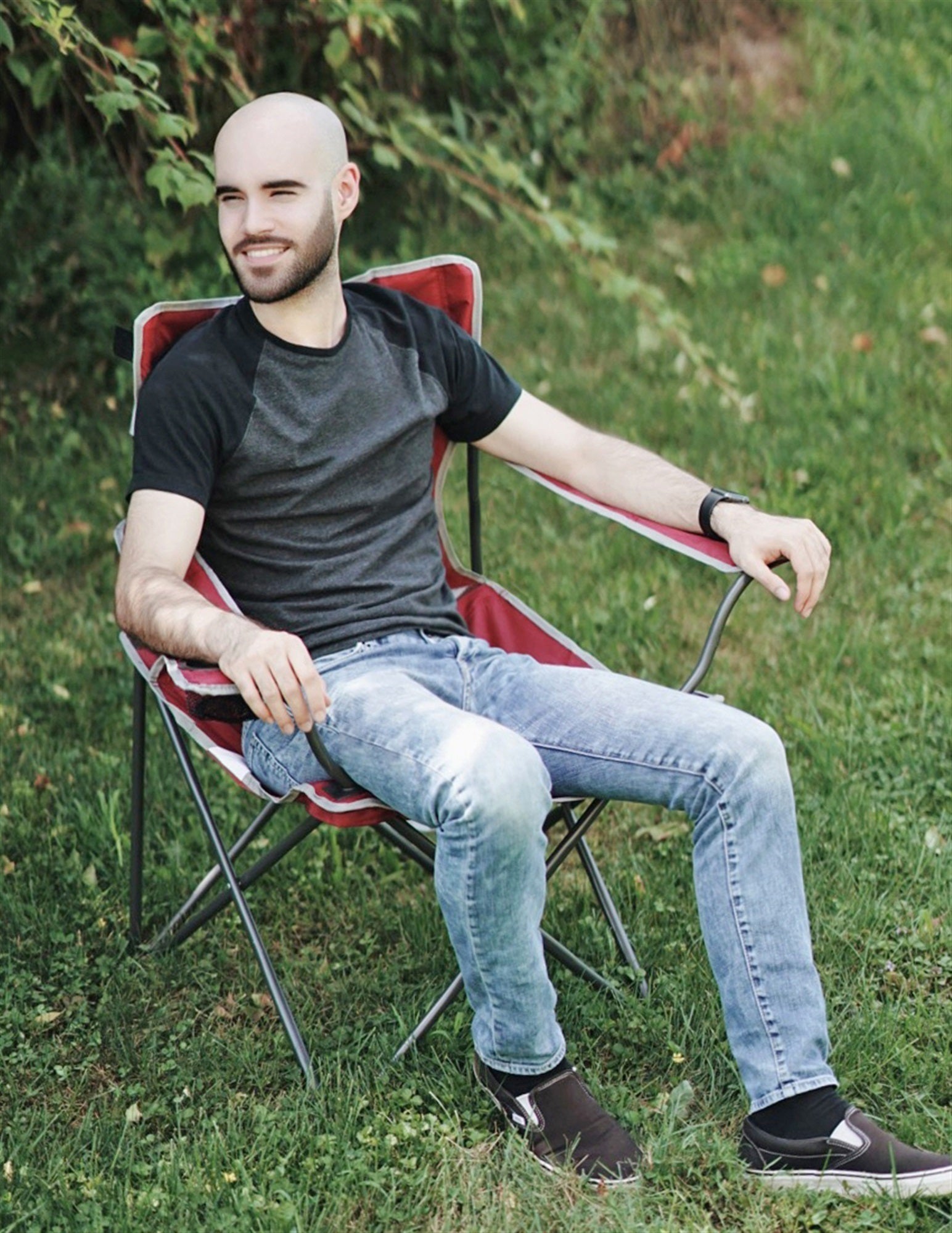 Four Seasons Courtyard XL Self-Enclosing Quad Chair – Folding Portable Chair, Assorted (1 Pack)