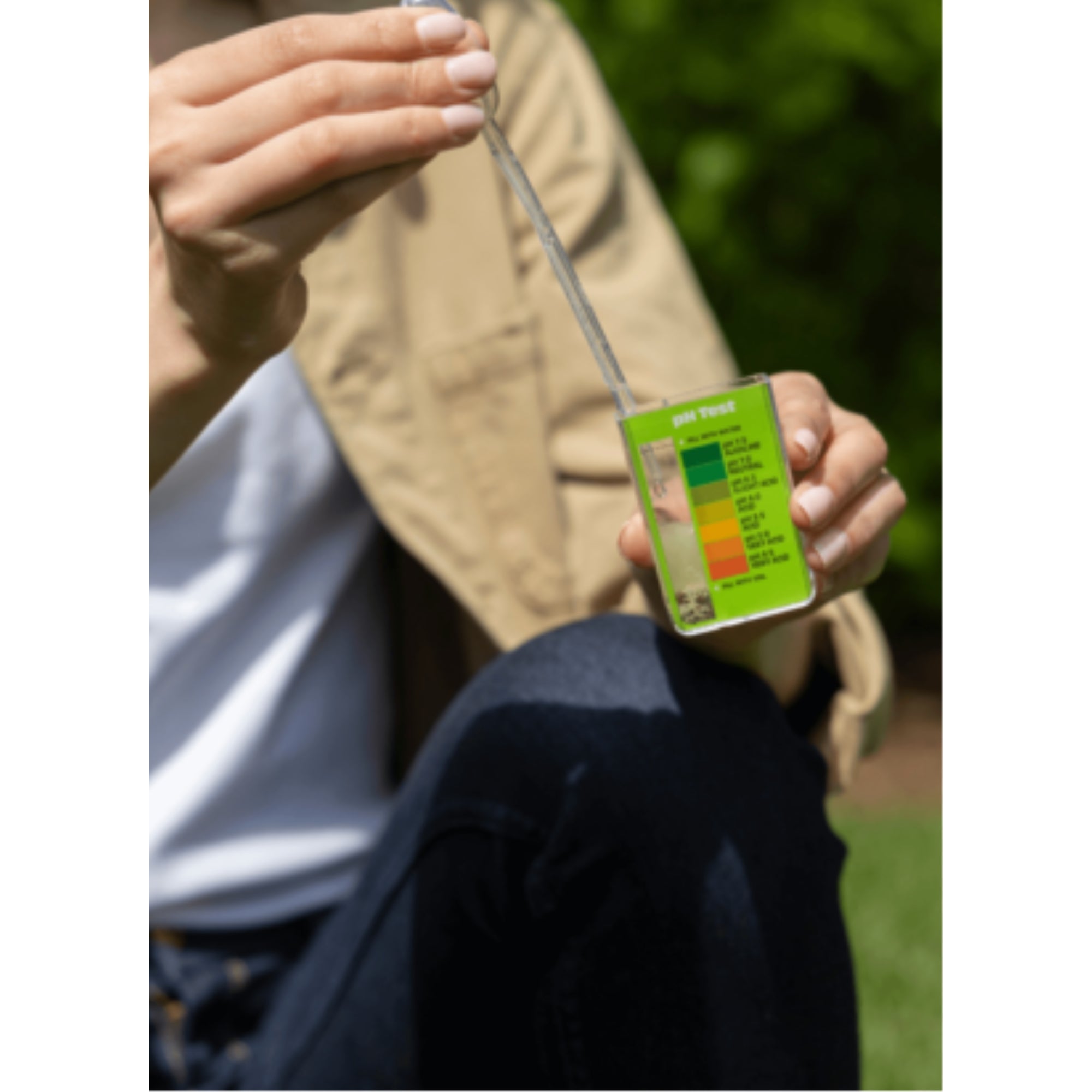 Jonathan Green Soil pH Test Kit for Lawns with Color Chart — Easy Use (10 Tests)