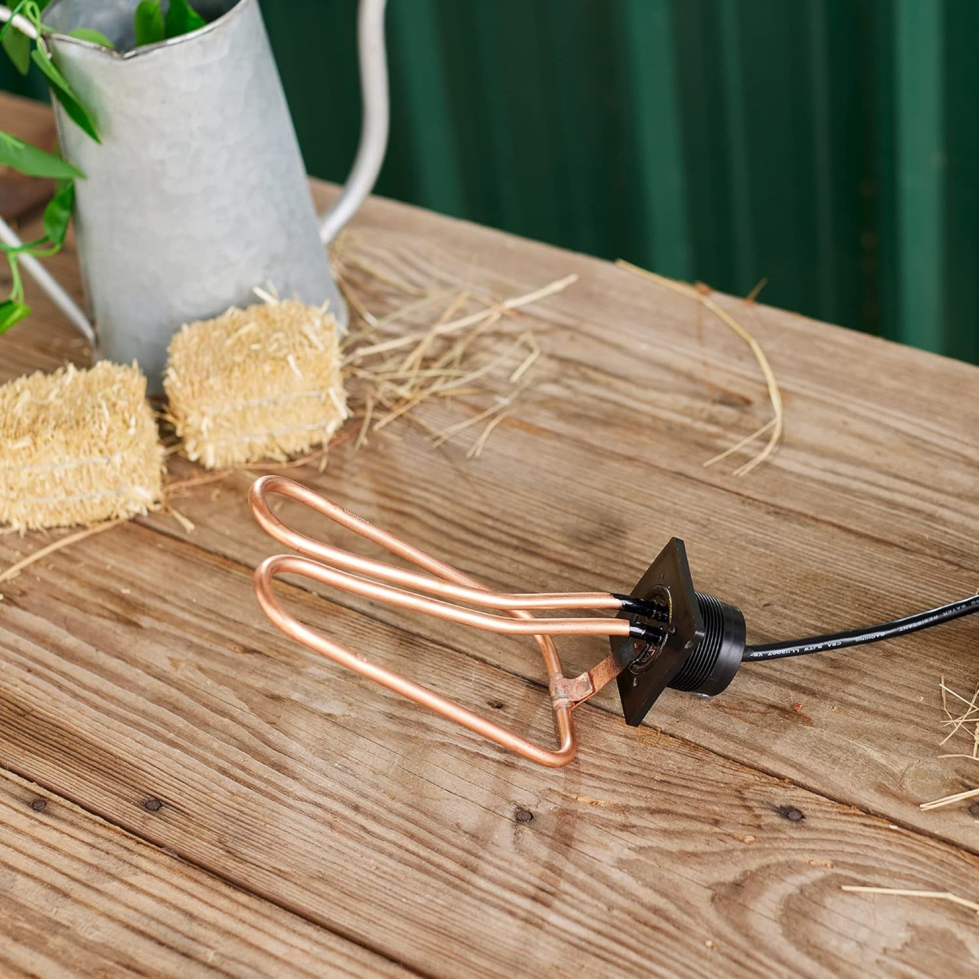 Farm Innovators 1500W Drain Plug De-Icer for Rubbermaid Stock Tanks