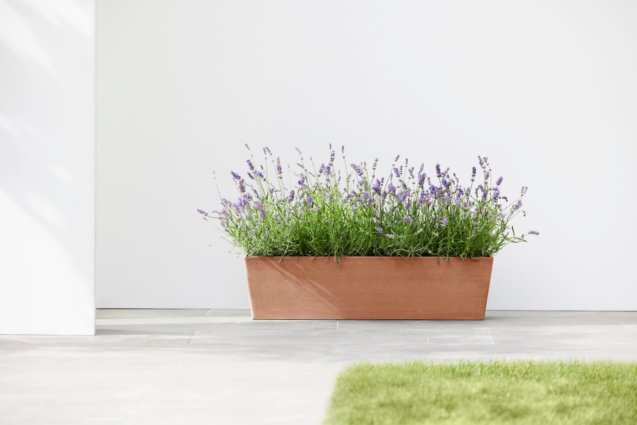 Ecopots Bruges Durable Modern Rectangular Indoor/Outdoor Recycled-Based Composite Flower Pot Planter