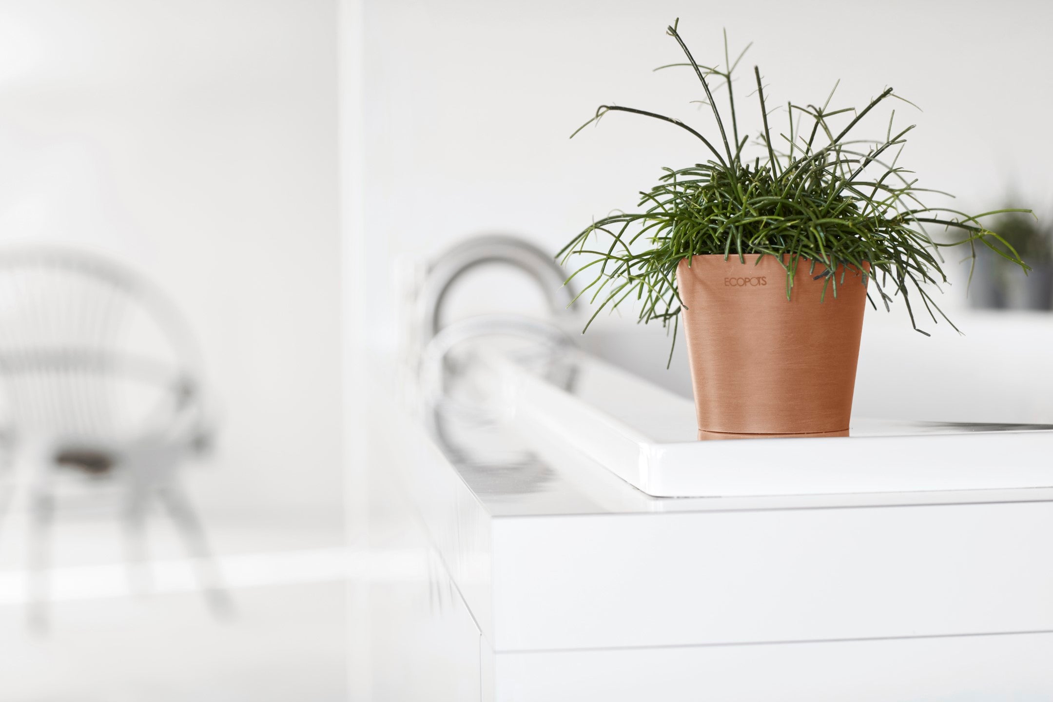 Ecopots Amsterdam Mini Durable Modern Round Recycled-Based Composite Flower Pot Planter