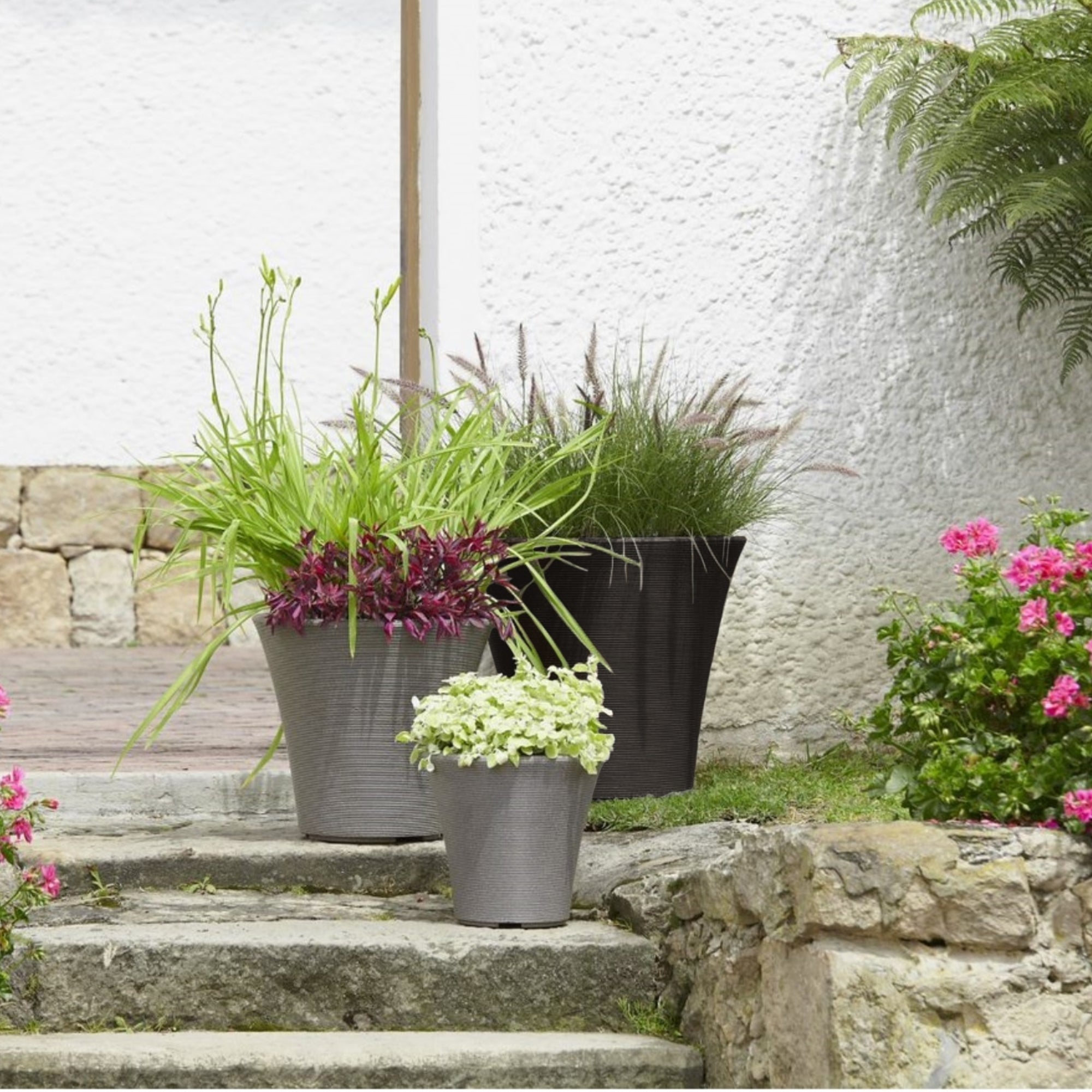 Garden Elements Indoor/Outdoor Resin Pamploma Planters with Drainage Holes, Lightweight & Durable