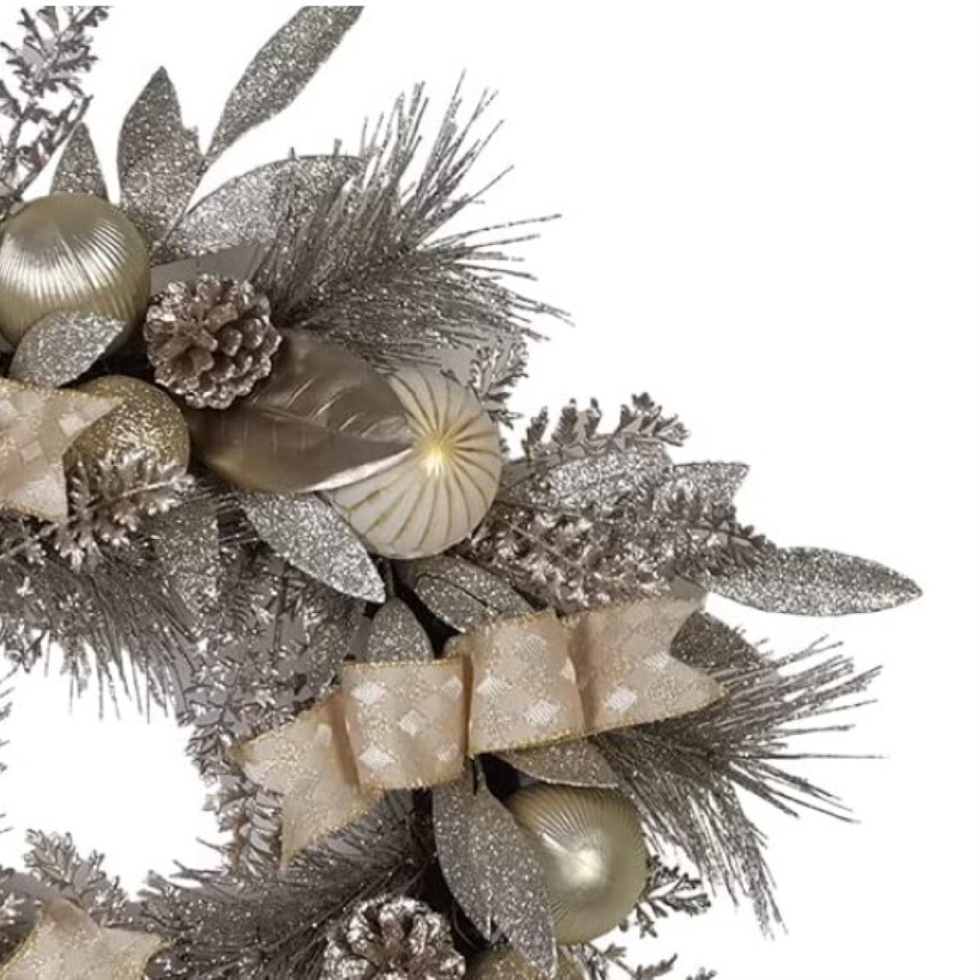 Kurt Adler Artificial Silver and Gold Champagne Rattan Wreath Christmas Decoration, 24"