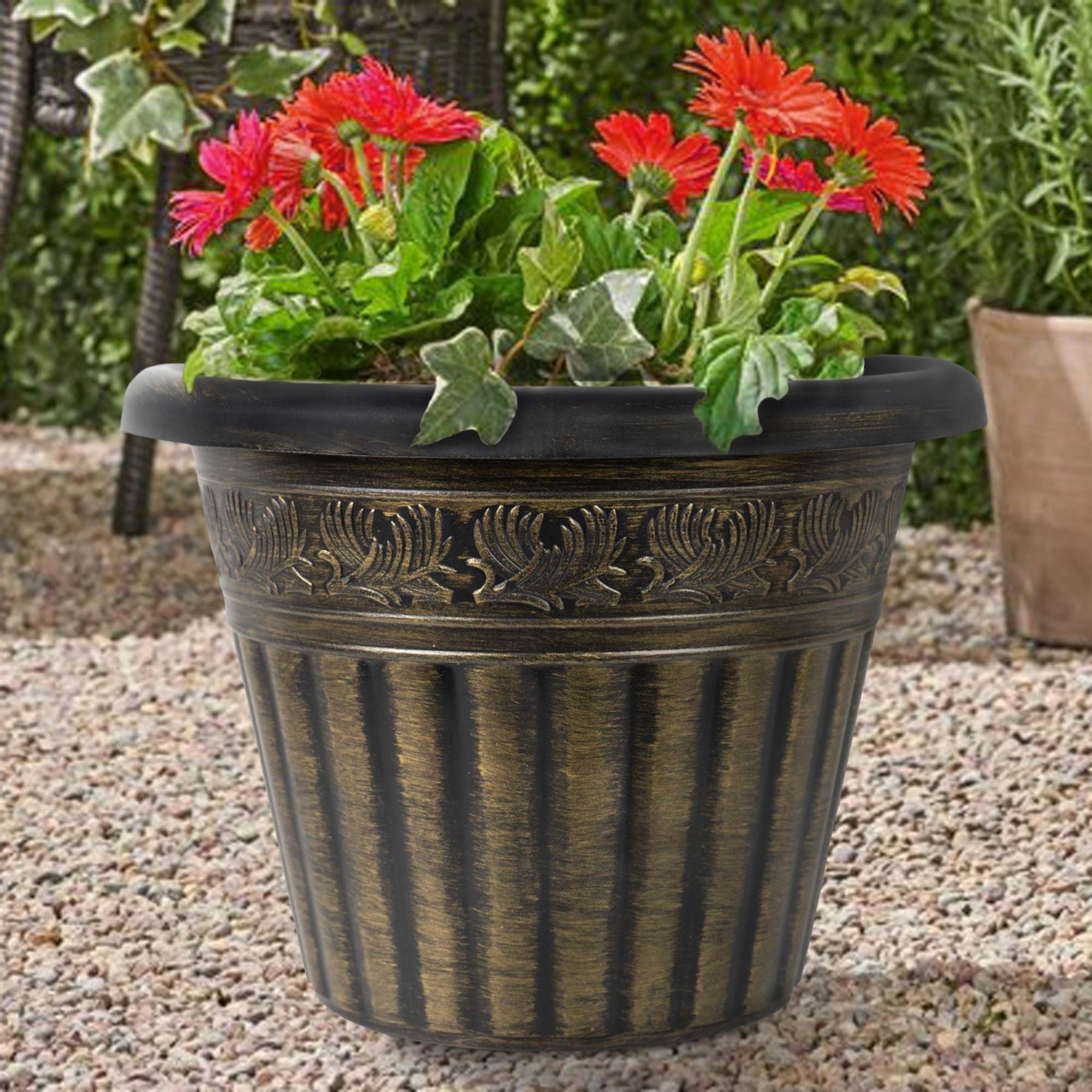 Garden Elements Outdoor Dragon Banded Plastic Planter, 13" Diameter