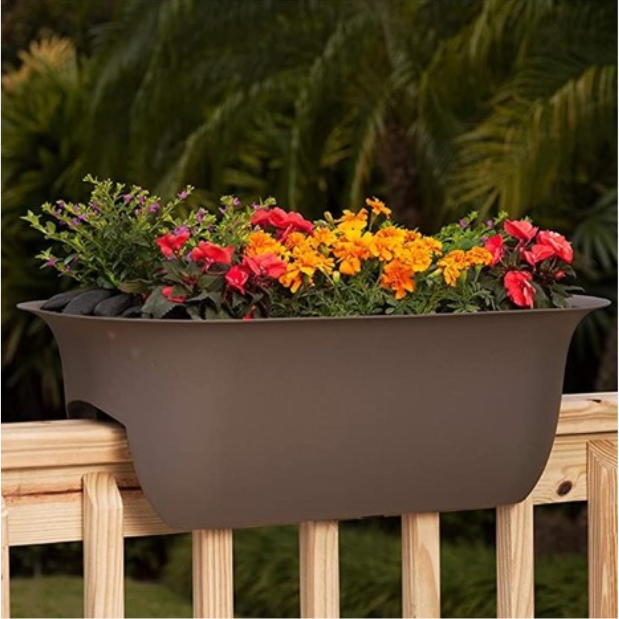 Bloem Modica Rail Planter, 24-inches