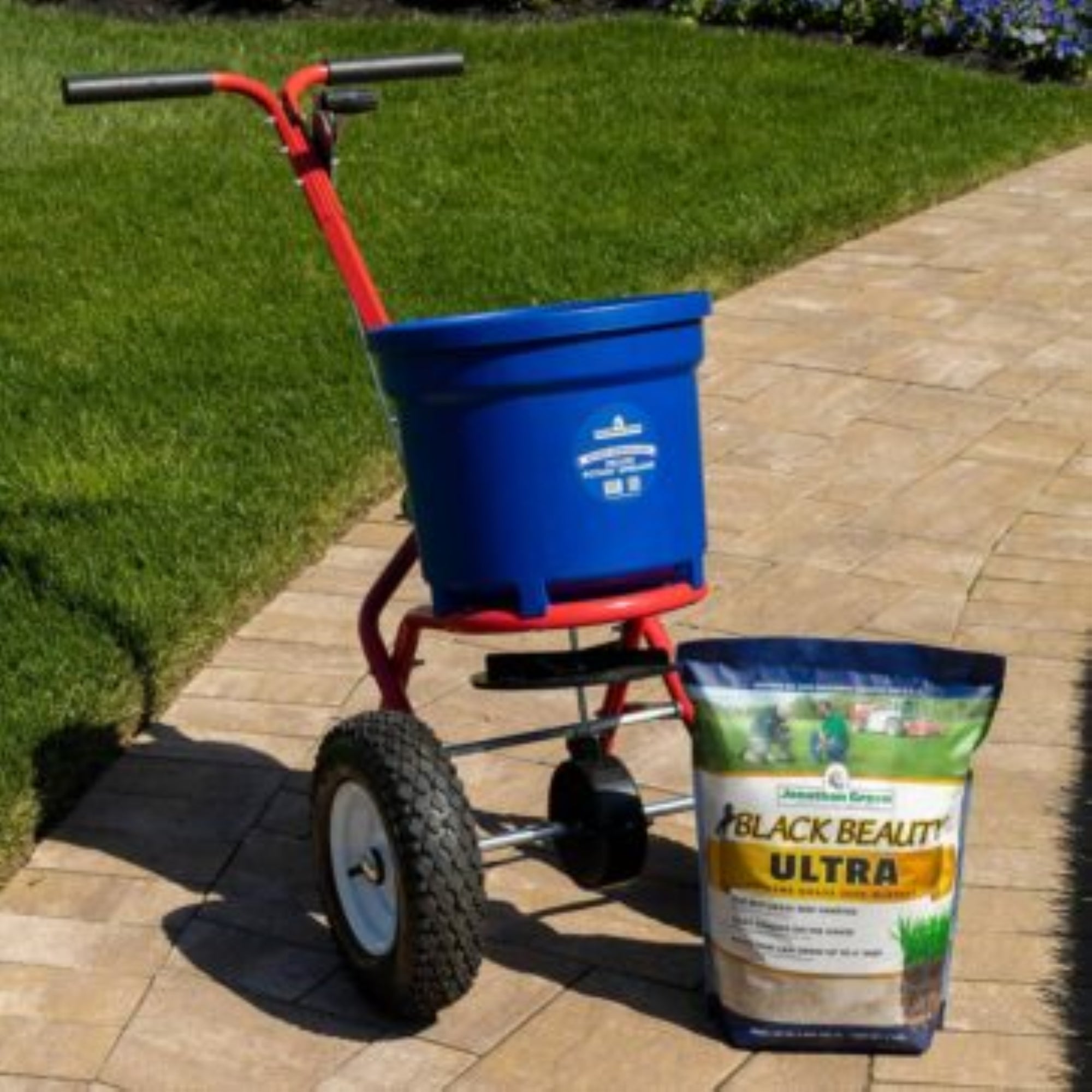 Jonathan Green New American Lawn Deluxe Broadcast Rotary Spreader
