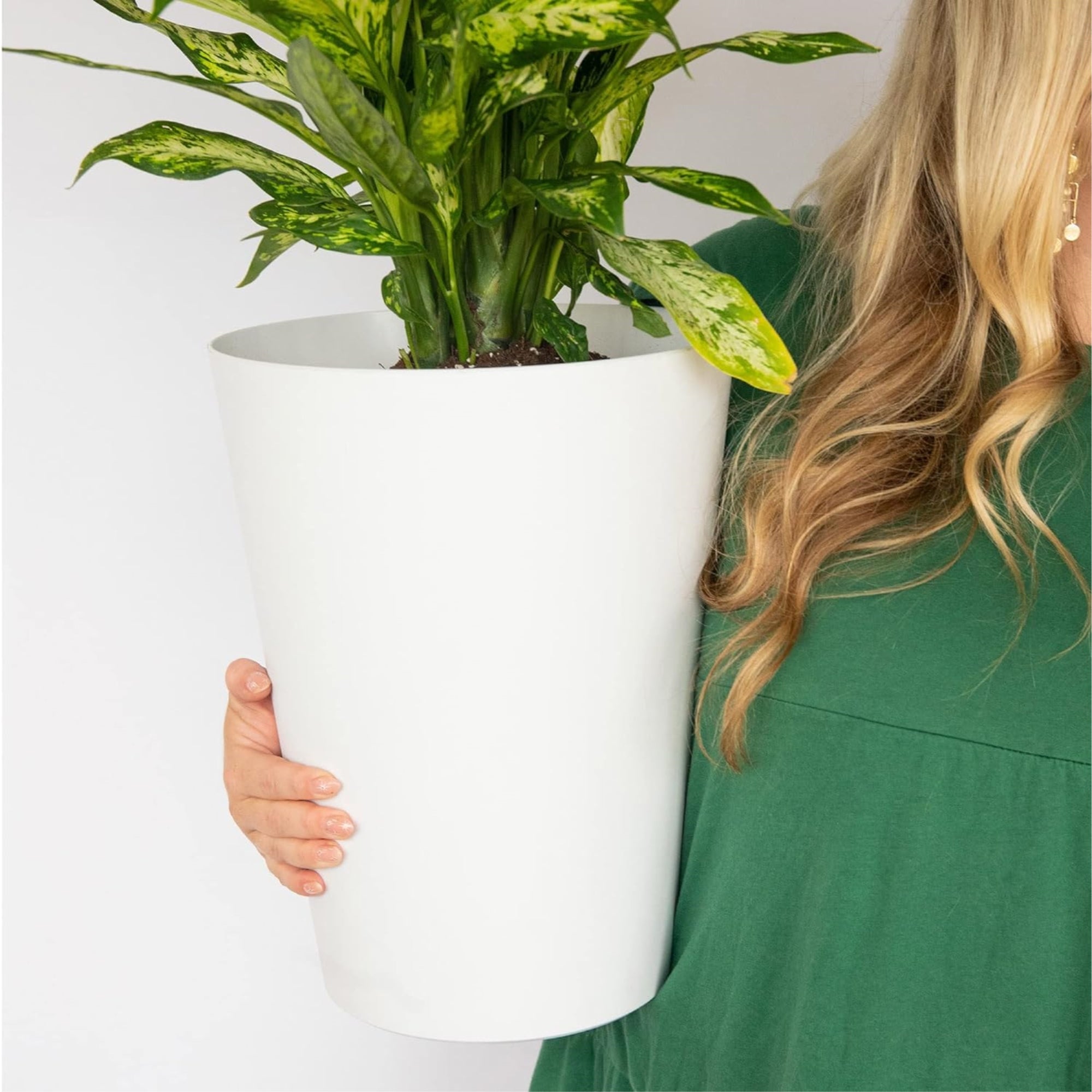 Bloem Indoor/Outdoor Tall Finley Tapered Round, 100% Recycled Plastic Pot, Casper White, 4 Gallon Soil Capacity, 14”