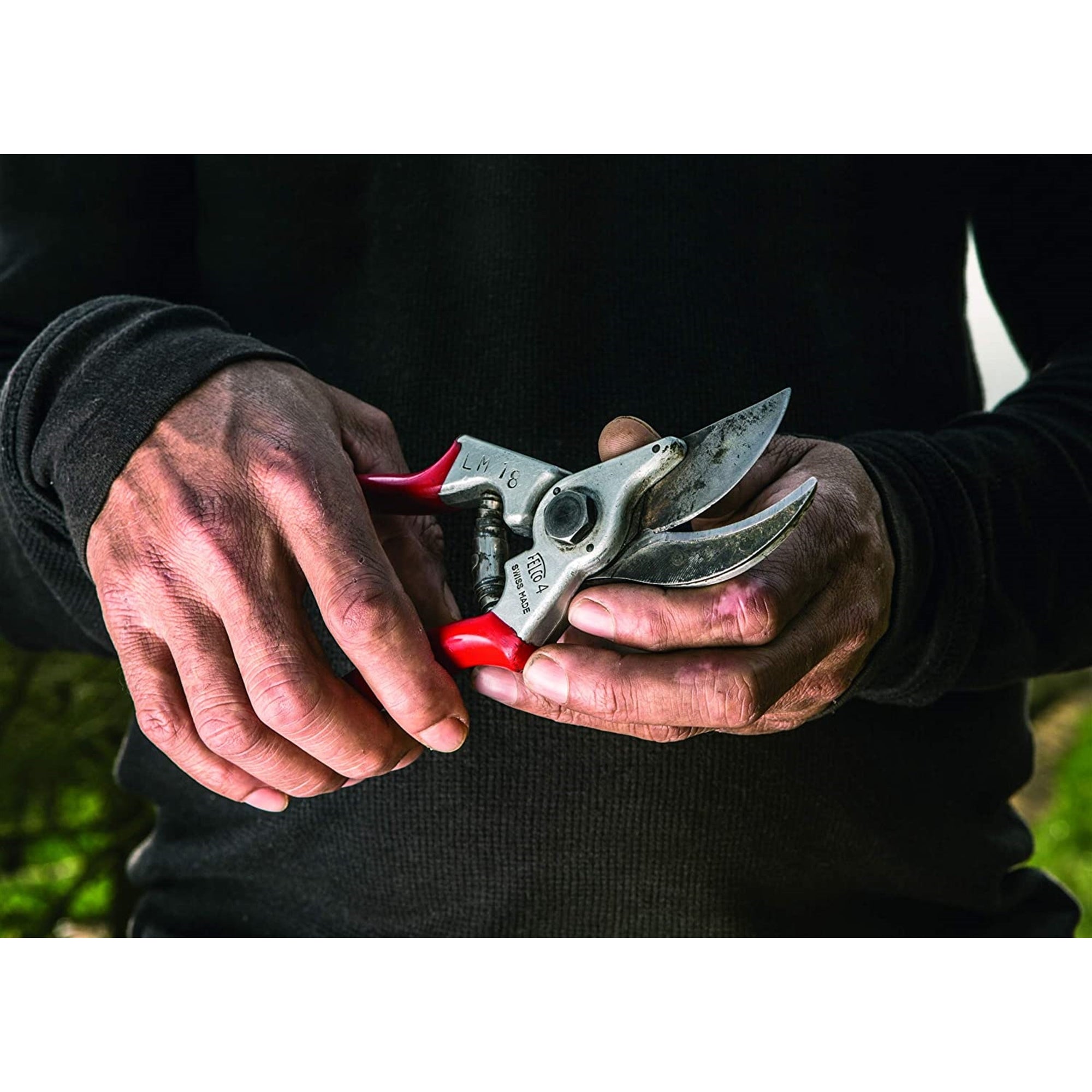 Felco F-4 High-Performance One-Hand Garden Pruning Shears