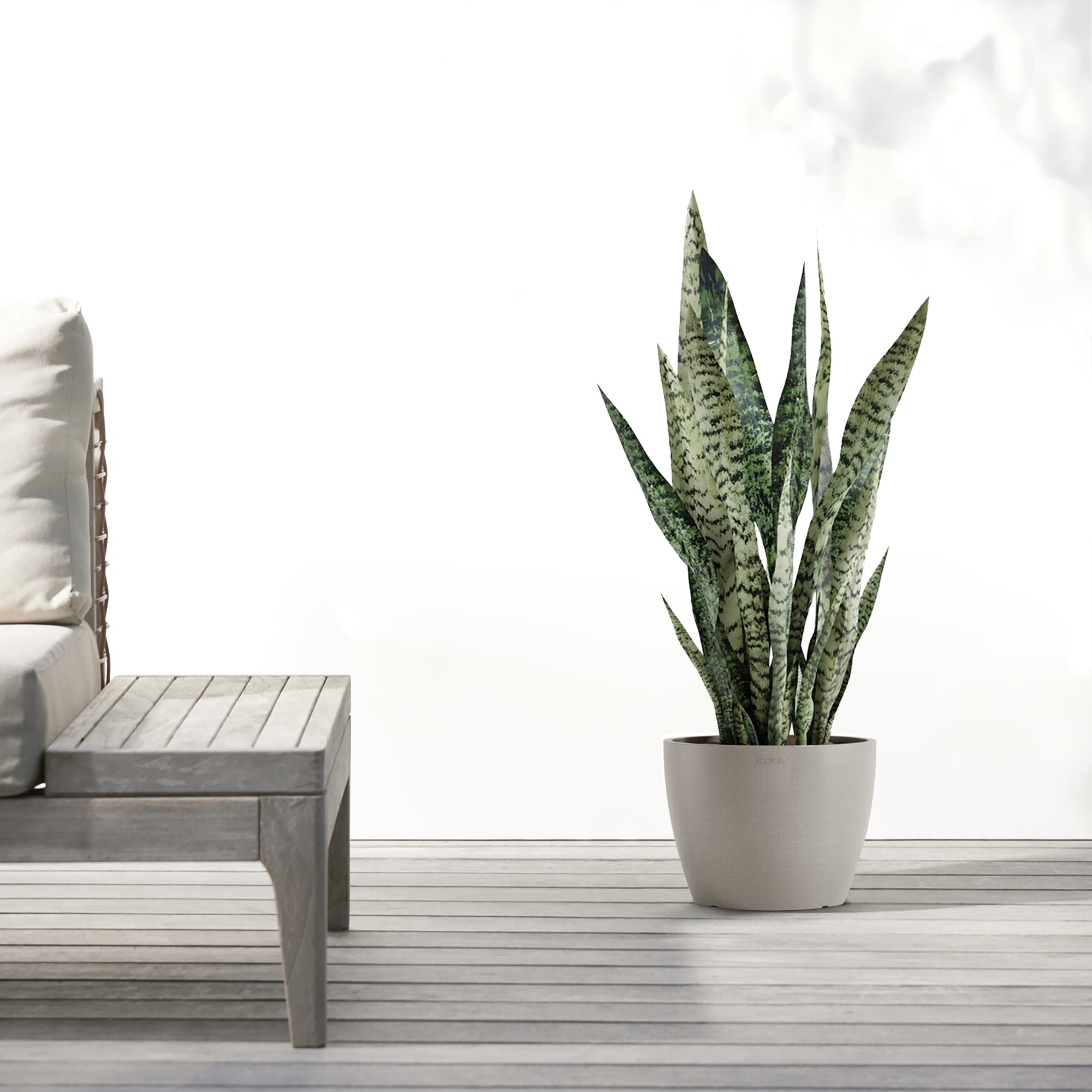 EcoPots Stockholm Durable Indoor/Outdoor Modern Round Recycled Plastic Planter Flower Pot