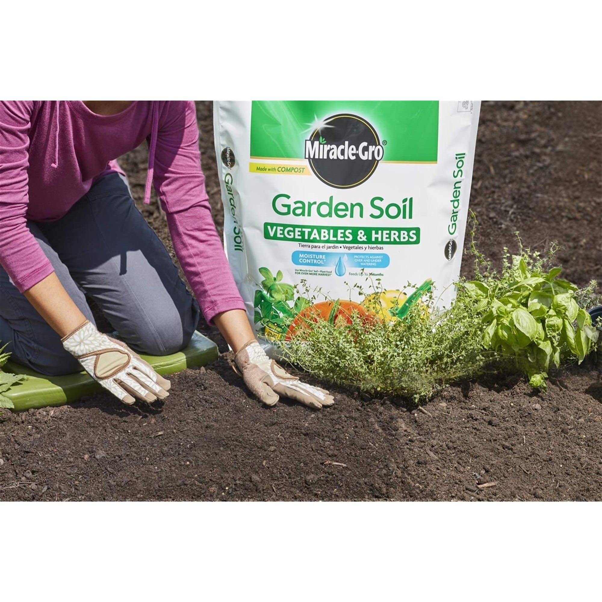 Miracle-Gro Vegetables and Herbs Garden Soil with Moisture Control, 1.5 cu ft