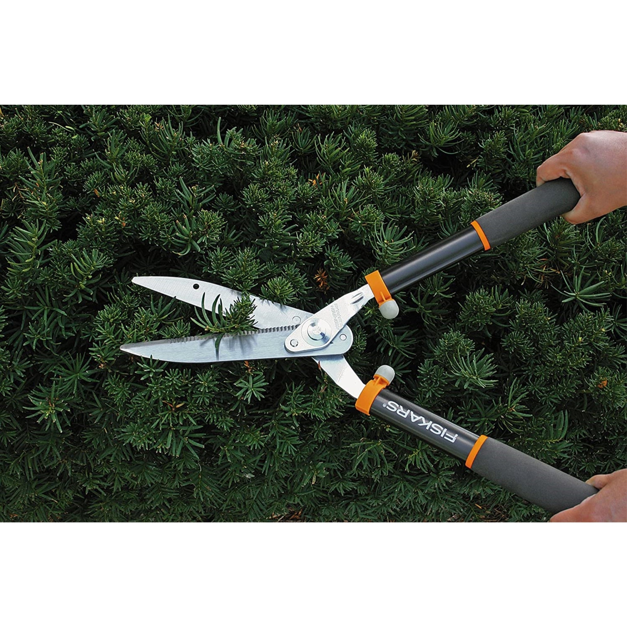 Fiskars Power-Lever Hedge Shears with Soft Grip Handle, 8-Inch Serrated Blades, Garden Clippers for Trimming Hedges and Shrubs