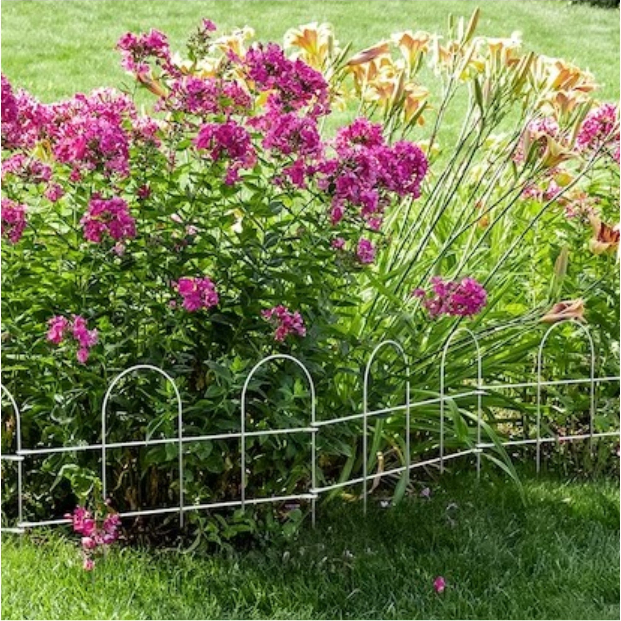 Origin Point Garden Craft Round Folding Border Fence, White, 10'L x 10" H