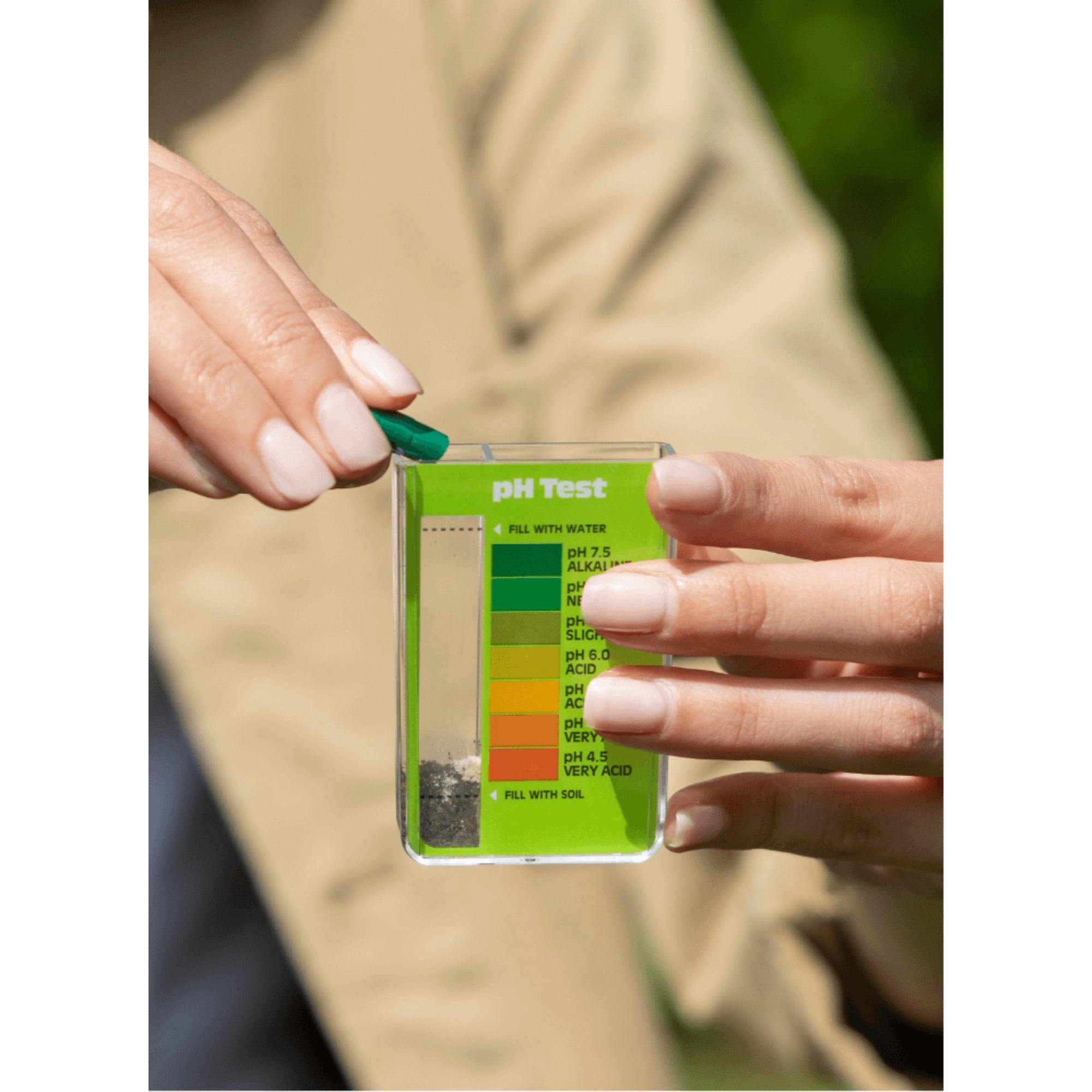 Jonathan Green Soil pH Test Kit for Lawns with Color Chart — Easy Use (10 Tests)