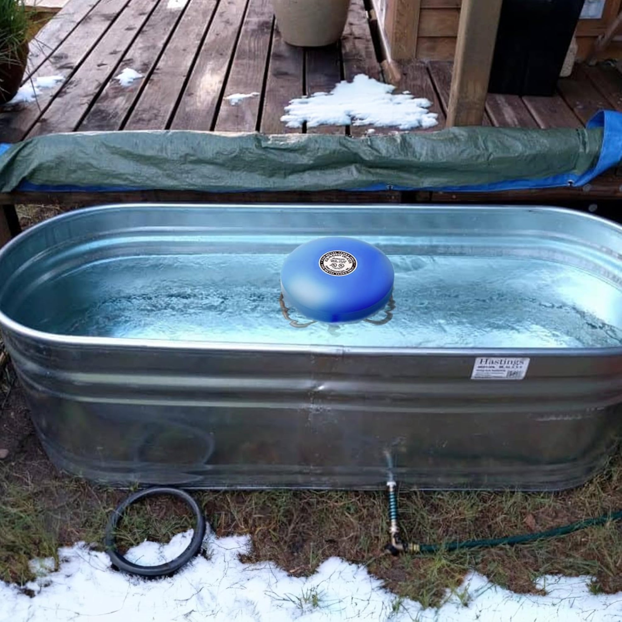 Farm Innovators 1000W Floating Tank De-Icer for Metal Stock Tanks, Blue