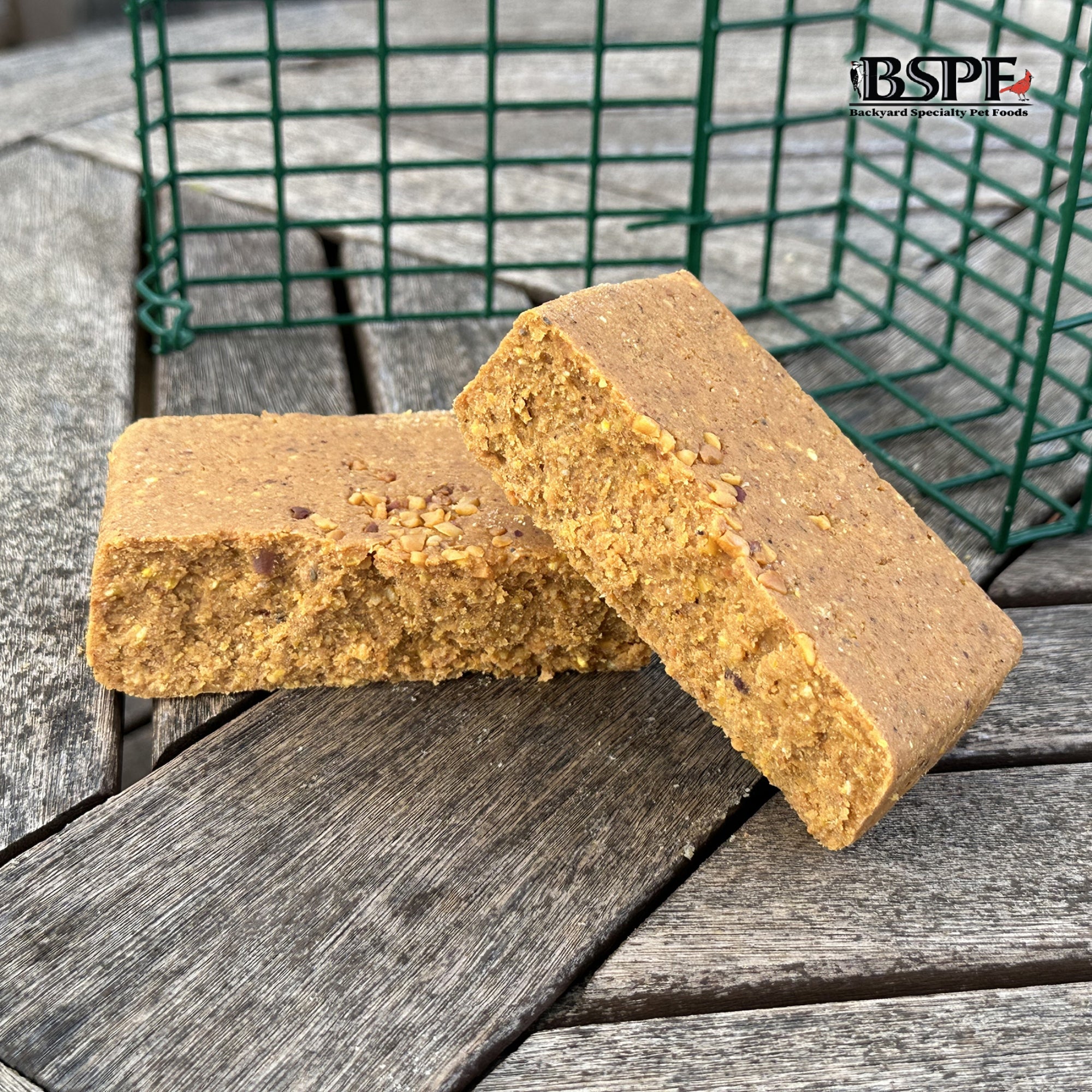 Hungrybird NaturAll Non-GMO, High-Protein Hot Pepper Suet Cake for Ouside Wild Bird Feeders