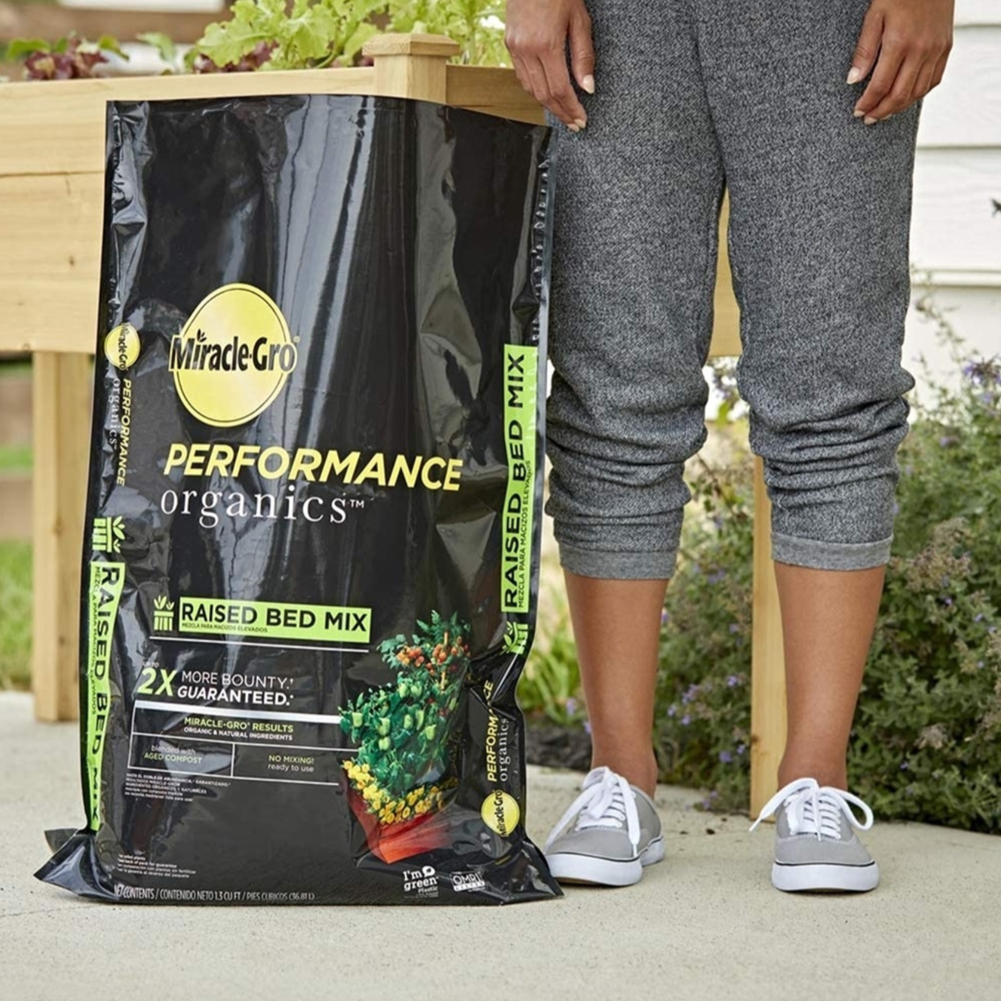 Miracle-Gro Performance Organics Raised Bed Mix Potting Soil, 1.3 cu. ft.
