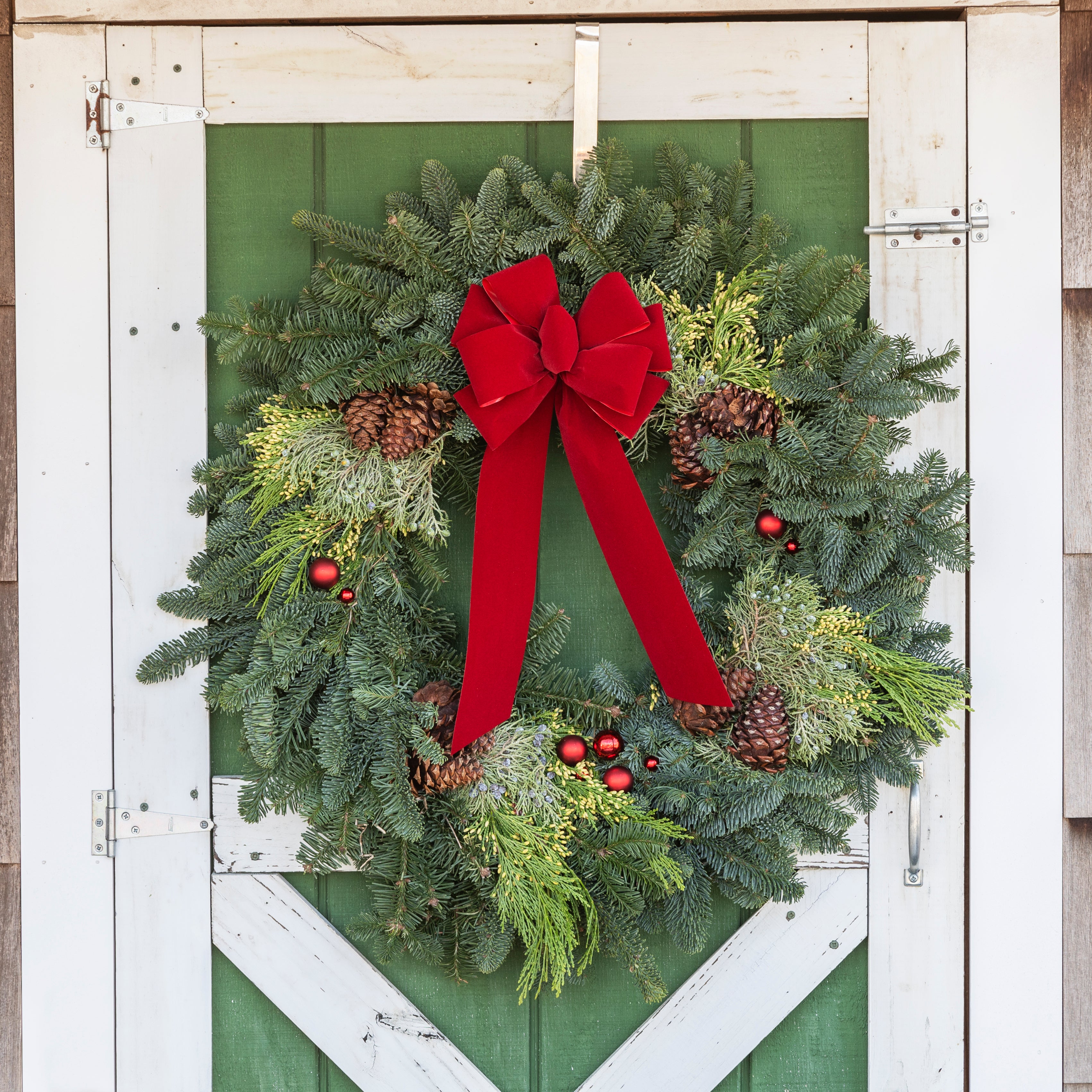 Garden Elements Fresh Christmas Live Noble Fir Wreath with Bow & Accessories, Red, 24"