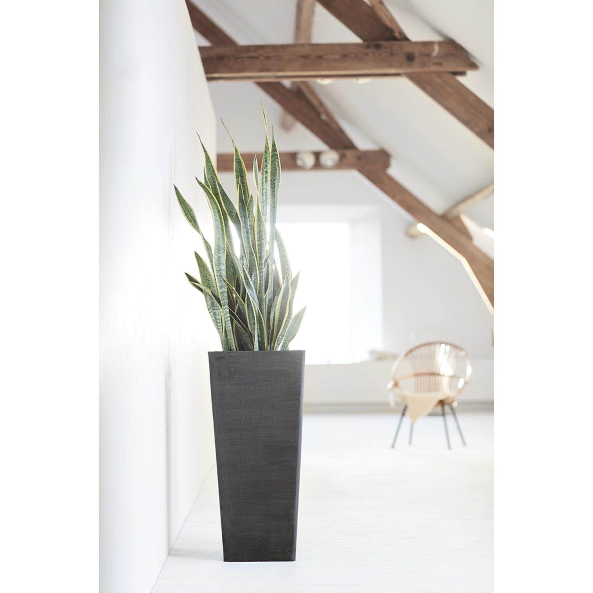 Ecopots Rotterdam High Durable Modern Square Indoor/Outdoor Recycled-Based Composite Flower Planter