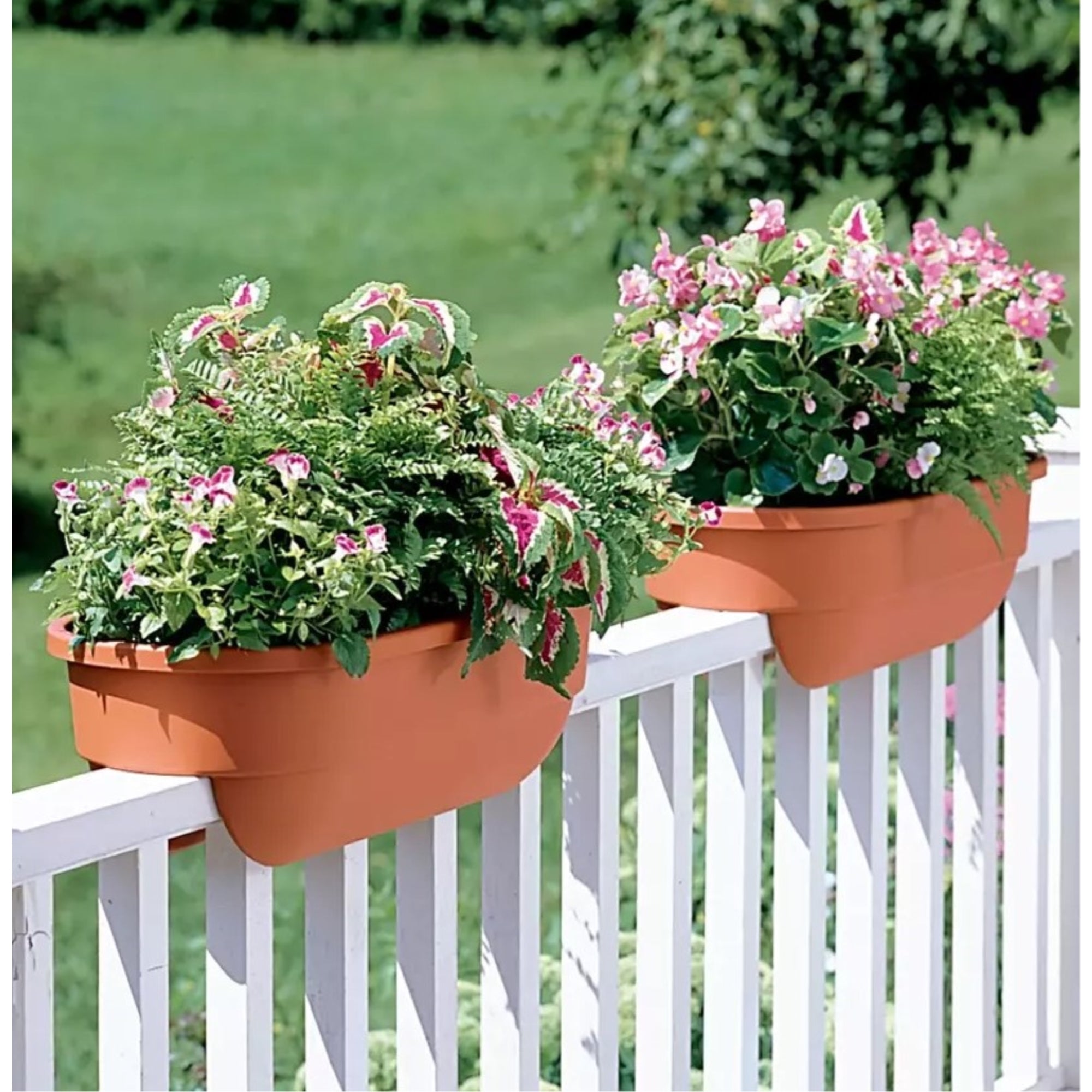 Apollo Plastics On-Rail Plastic Flower Planters for 2x4 Deck Railings