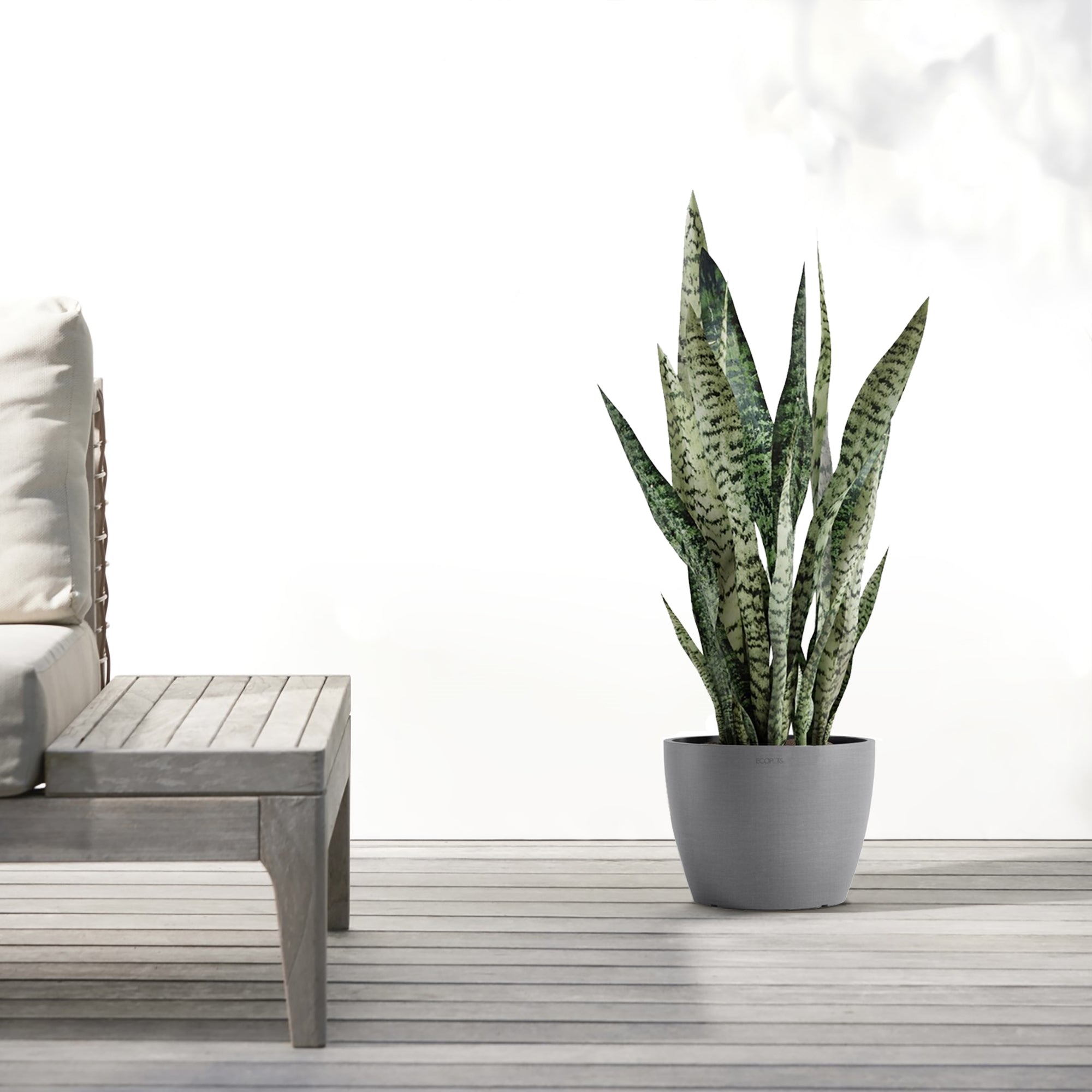 EcoPots Stockholm Durable Indoor/Outdoor Modern Round Recycled Plastic Planter Flower Pot