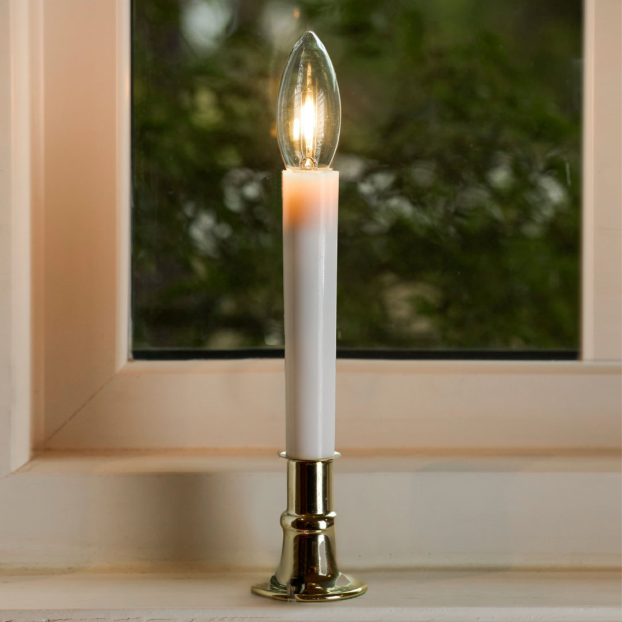 IMC Electric Candle with Warm White LED Bulb and Timer, Brass, 9"