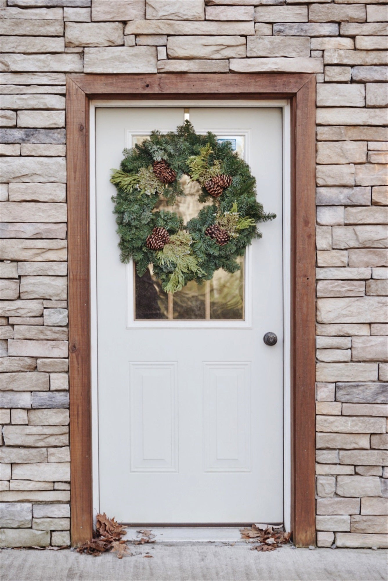 Garden Elements Fresh Holiday Christmas Noble Mixed Greens and Cones Wreath, 30"