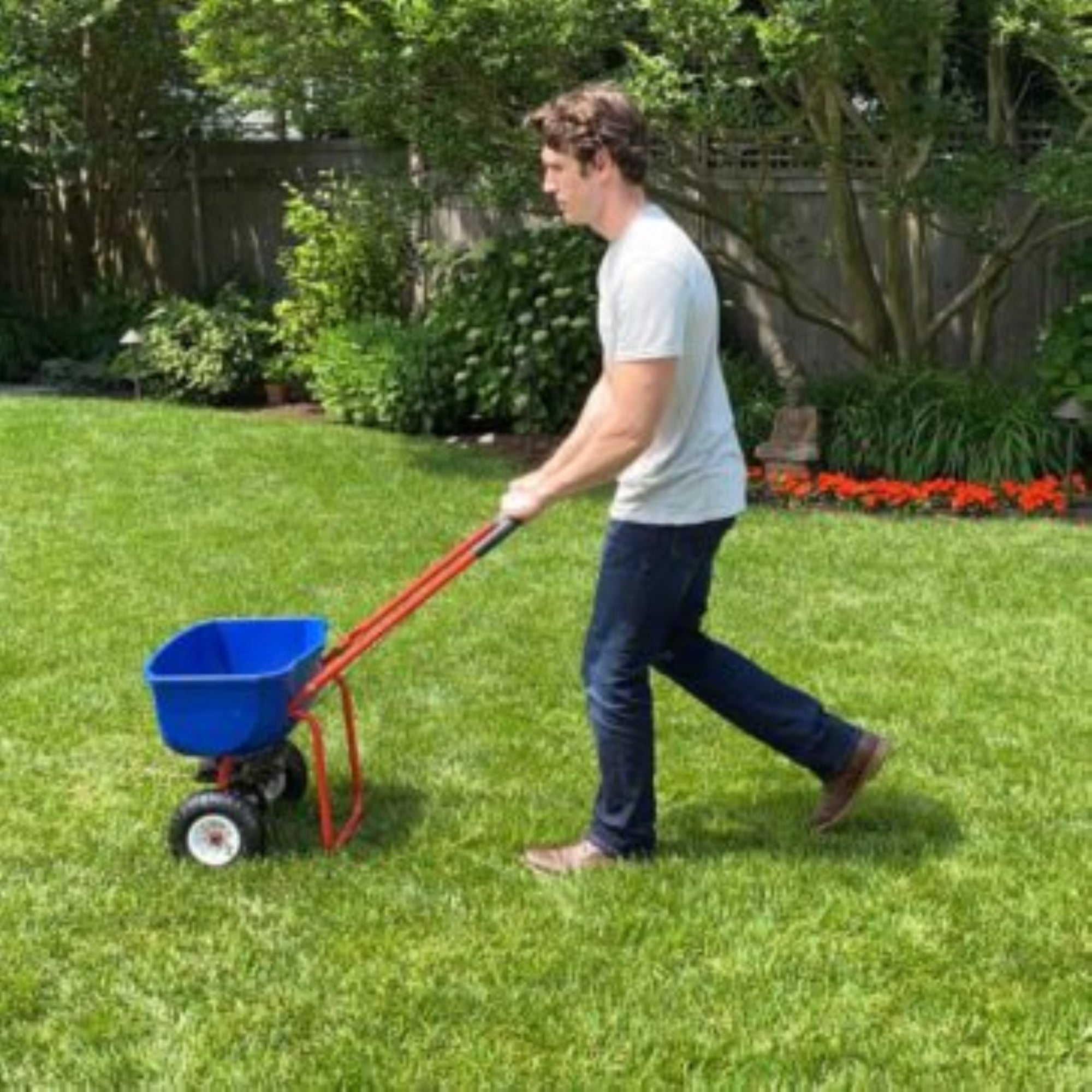 Jonathan Green New American Lawn Standard Rotary Broadcast Spreader