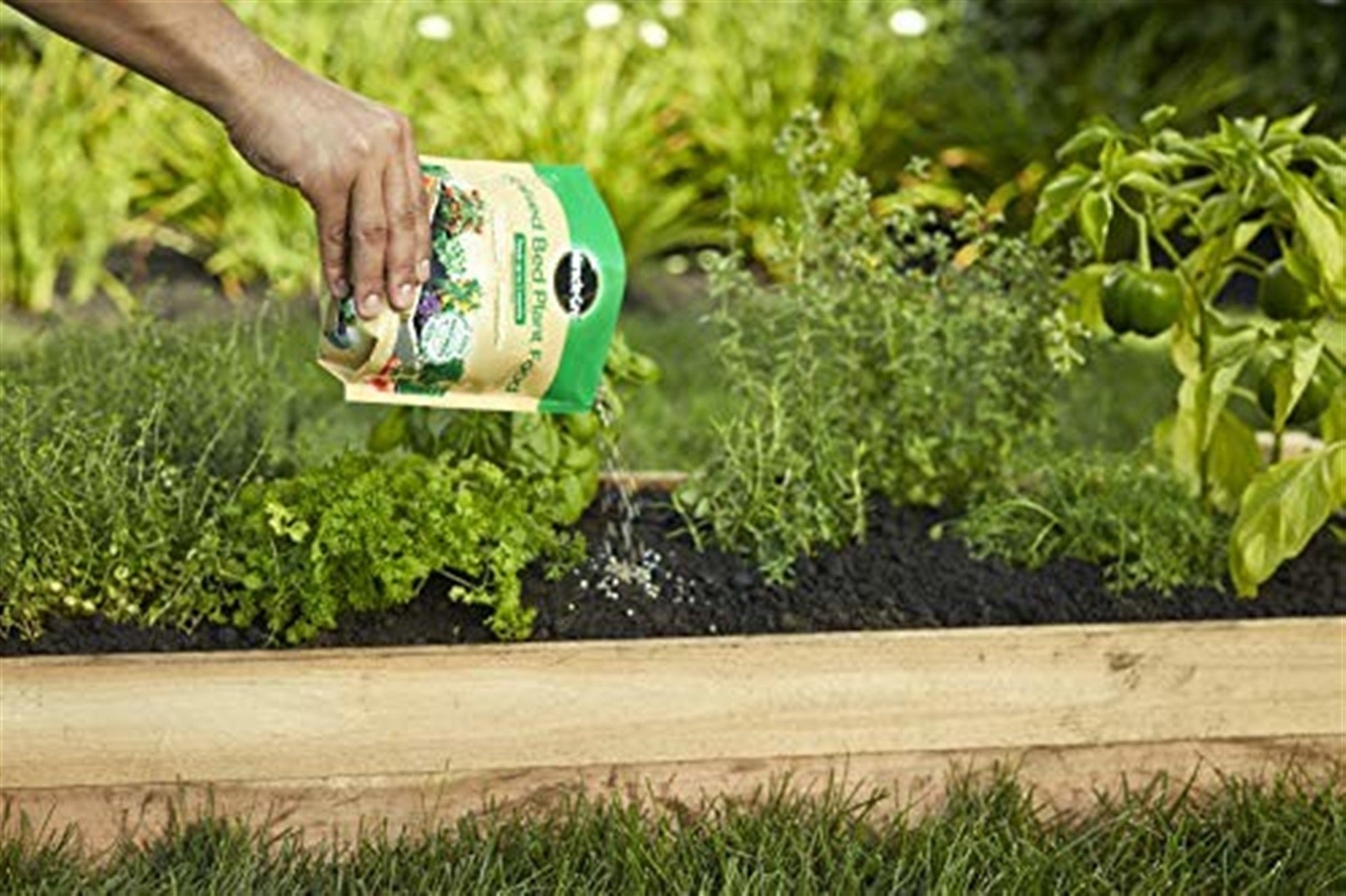 Miracle-Gro Raised Bed Plant Food, 2-Pound Bag